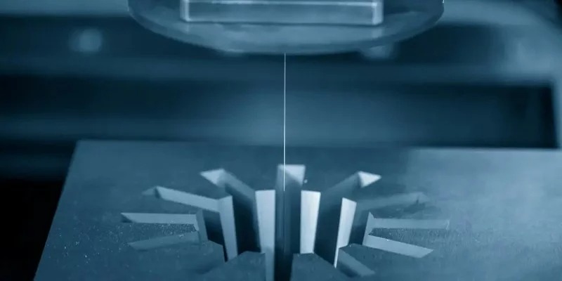 線切割技術(shù)的原理、優(yōu)勢及其廣泛應(yīng)用